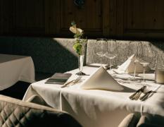 Gourmet und Wine Hotel Austria Blick auf einen gedeckten Tisch im Restaurant des Gourmet und Wine Hotels Austria