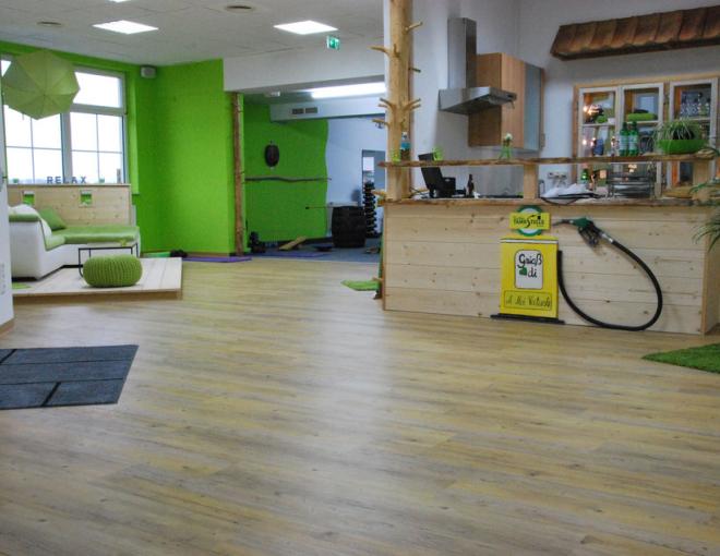 Rückentankstelle by Rudi Leonhartsberger